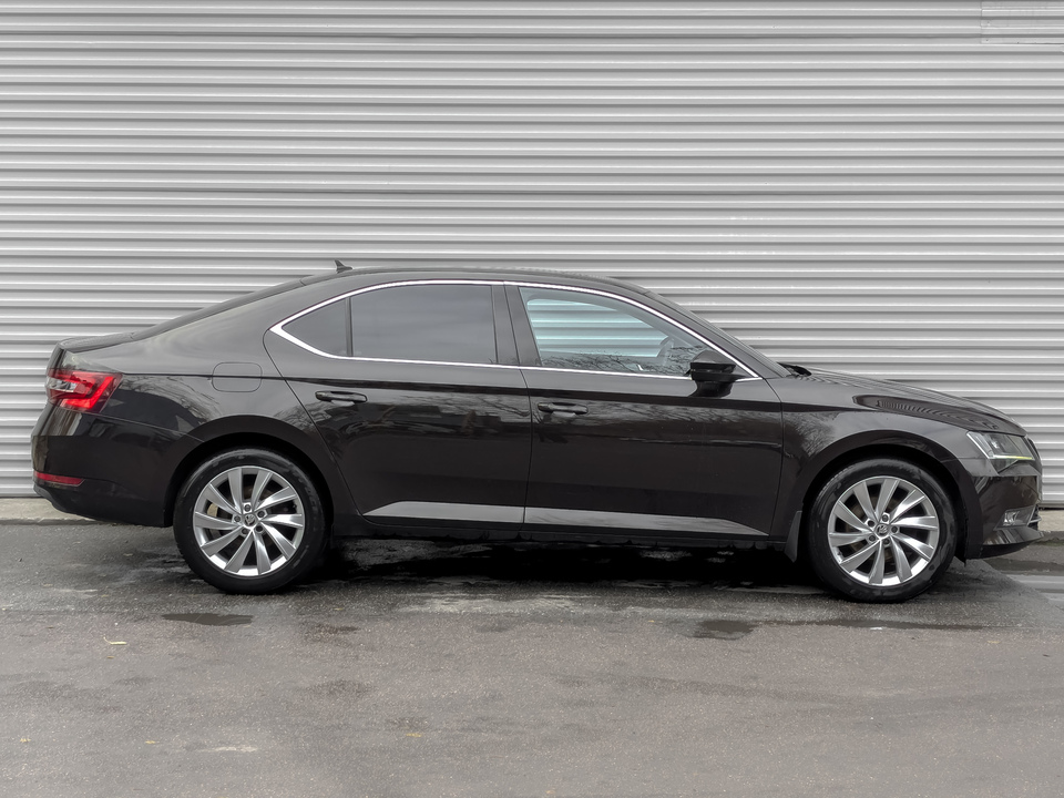 Skoda Superb с пробегом в автосалоне Форис Авто