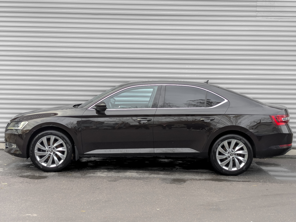 Skoda Superb с пробегом в автосалоне Форис Авто