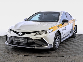 фото Toyota Camry VIII 2021