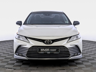 фото Toyota Camry VIII 2021