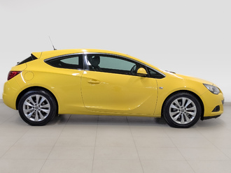 фото Opel Astra J 2013