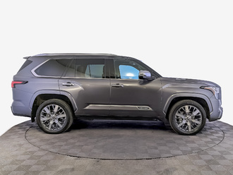 фото Toyota Sequoia III 2023