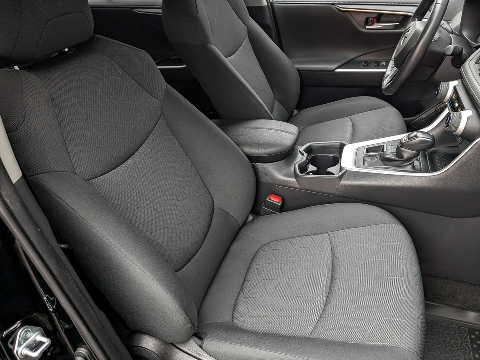 Toyota Rav-4 с пробегом в автосалоне Форис Авто