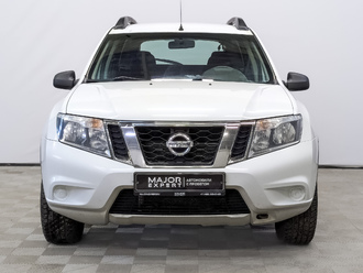 фото Nissan Terrano D10 2015