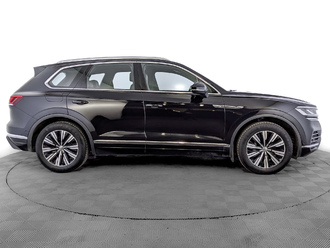 фото Volkswagen Touareg III 2019
