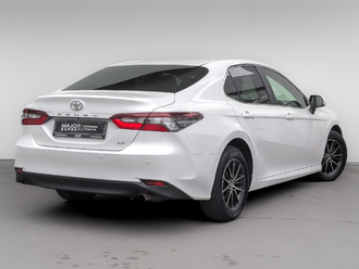 фото Toyota Camry VIII 2023