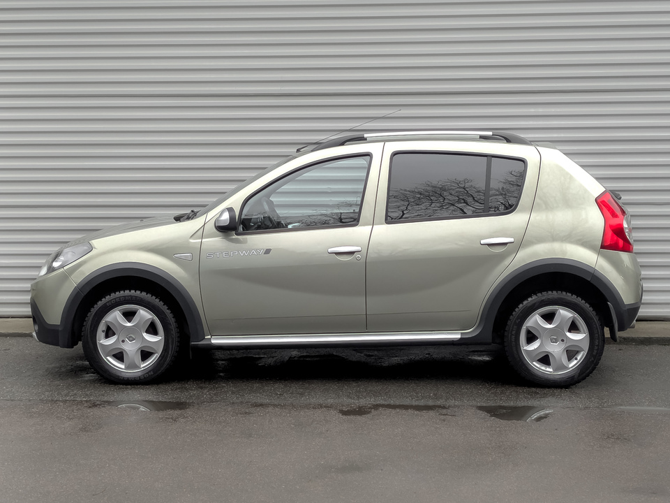 Renault Sandero с пробегом в автосалоне Форис Авто