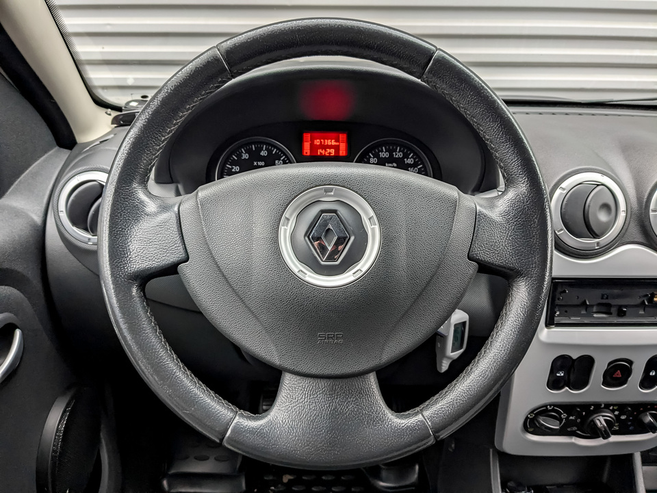 Renault Sandero с пробегом в автосалоне Форис Авто