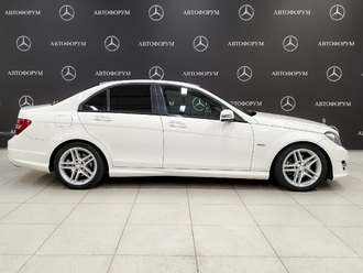 фото Mercedes-Benz C (W/S204) 2011