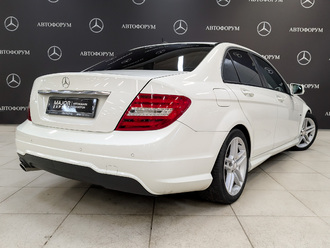фото Mercedes-Benz C (W/S204) 2011