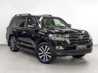 фото Toyota Land Cruiser 200 2018