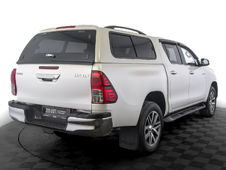 фото Toyota Hilux VIII 2016