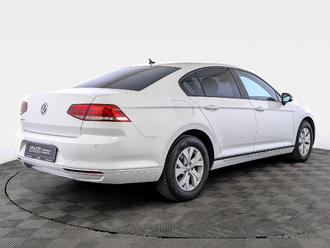 фото Volkswagen Passat B8 2018