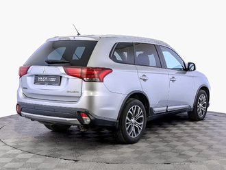 фото Mitsubishi Outlander III 2016