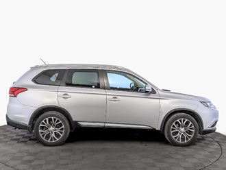 фото Mitsubishi Outlander III 2016