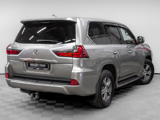 фото Lexus LX III 2020