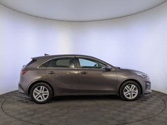 фото Kia Ceed III 2020