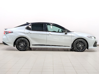 фото Toyota Camry VIII 2021