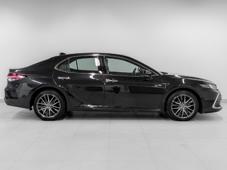 фото Toyota Camry VIII 2022