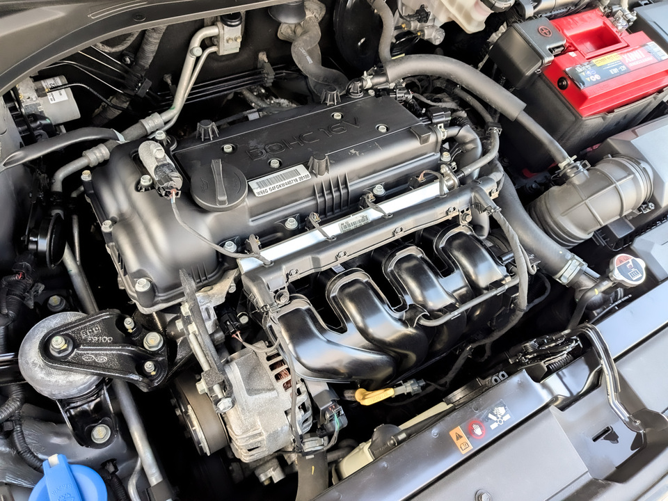 Hyundai Solaris с пробегом в автосалоне Форис Авто