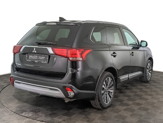 фото Mitsubishi Outlander III 2020