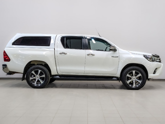 фото Toyota Hilux VIII 2017