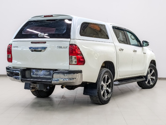 фото Toyota Hilux VIII 2017