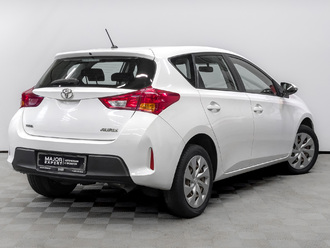 фото Toyota Auris II 2013