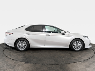 фото Toyota Camry VIII 2019
