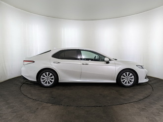 фото Toyota Camry VIII 2019