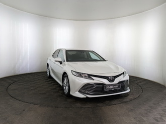 фото Toyota Camry VIII 2019