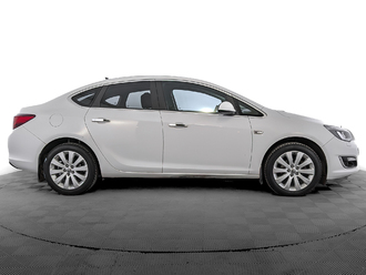 фото Opel Astra J 2013