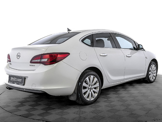 фото Opel Astra J 2013
