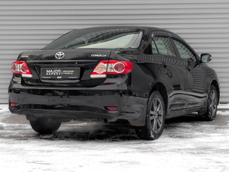 фото Toyota Corolla X 2012