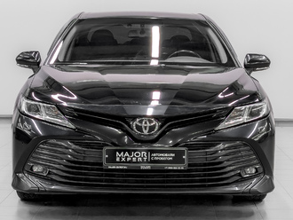 фото Toyota Camry VIII 2021