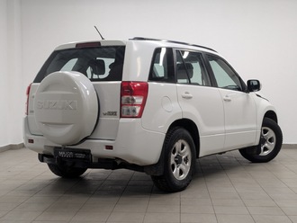 фото Suzuki Grand Vitara II 2013