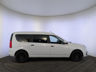 фото Lada Largus 2025