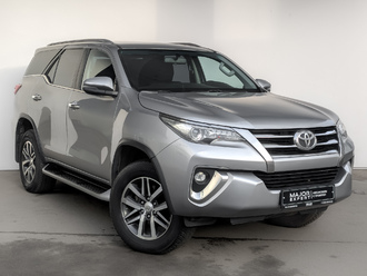 фото Toyota Fortuner II 2020