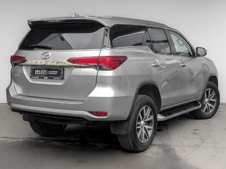 фото Toyota Fortuner II 2020