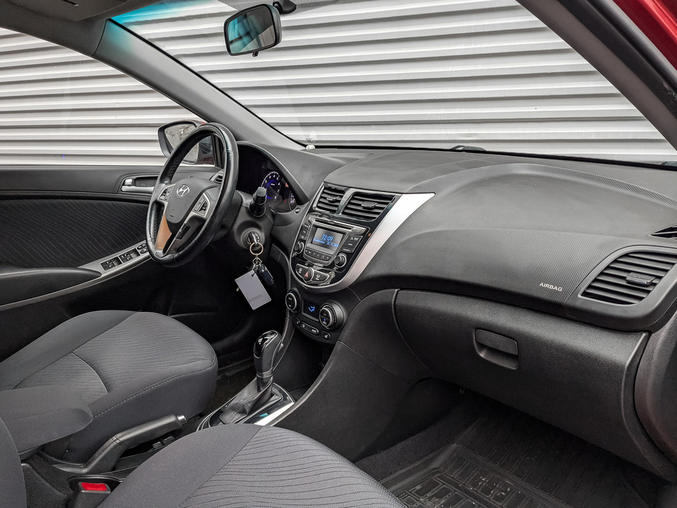 Hyundai Solaris с пробегом в автосалоне Форис Авто