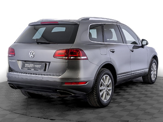 фото Volkswagen Touareg II 2013