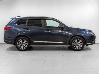 фото Mitsubishi Outlander III 2020