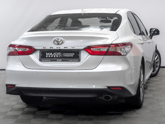 фото Toyota Camry VIII 2022