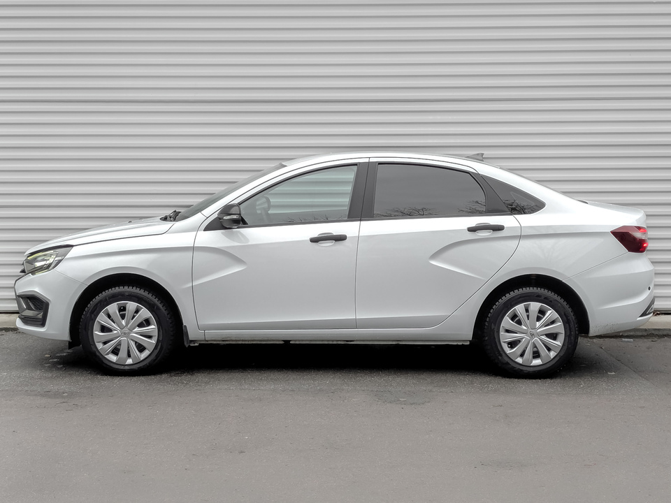Lada Vesta с пробегом в автосалоне Форис Авто
