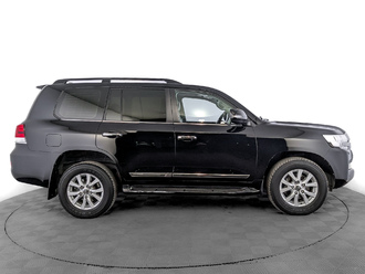 фото Toyota Land Cruiser 200 2017