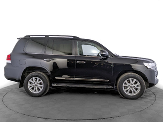 фото Toyota Land Cruiser 200 2017