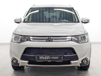 фото Mitsubishi Outlander III 2014