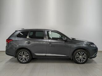 фото Mitsubishi Outlander III 2018