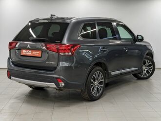 фото Mitsubishi Outlander III 2018