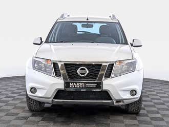 фото Nissan Terrano D10 2014
